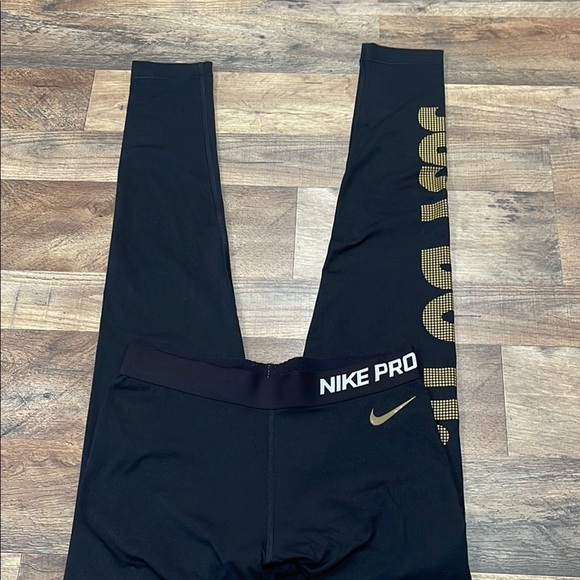 Nike Black and Gold Leggings for Active Comfort - Picture 11 of 14